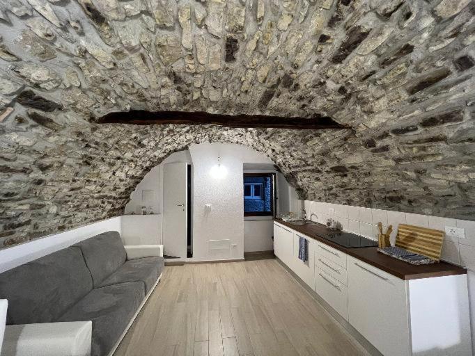 Appartamento Incantevole La Grotta Априкале Екстериор снимка